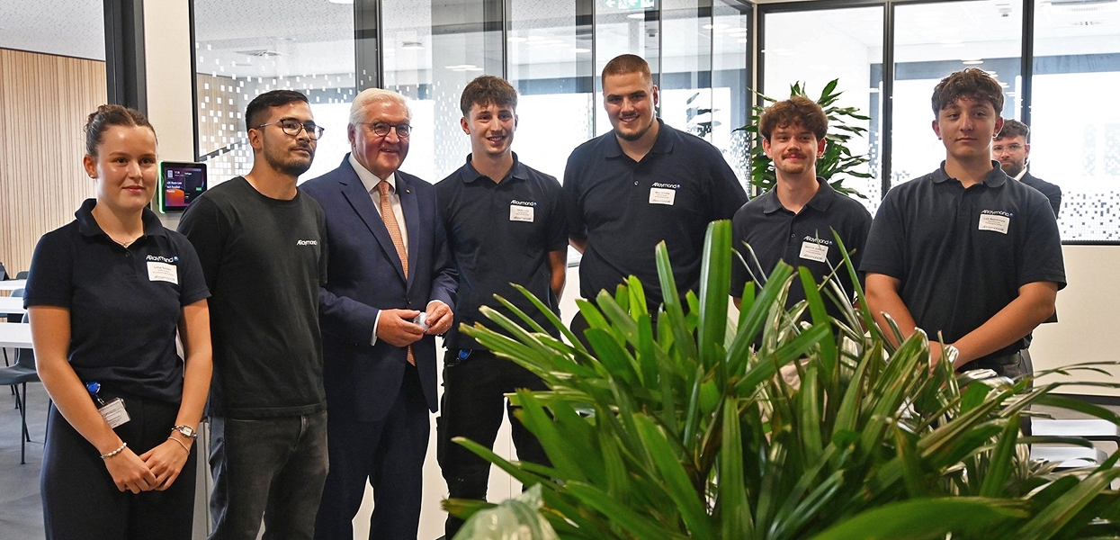President Steinmeier with ARaymond apprentices and trainees